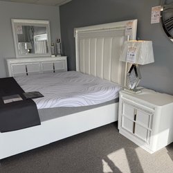 Furniture Source - Ashley B822 bedroom set