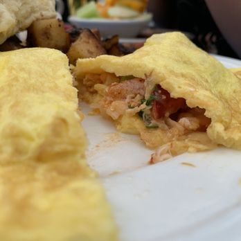 2 Cats Bar Harbor - Lobster omlette - Coffee & Tea Near Me - Bar Harbor, Maine 2 Cats Bar Harbor - Lobster omlette - Coffee & Tea Near Me - Bar Harbor, Maine