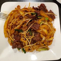 Beef chow fun Beef chow fun