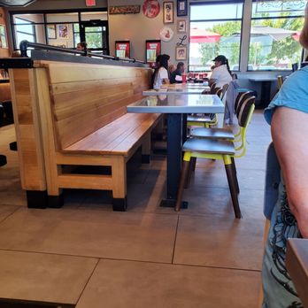 Raising Cane's Chicken Fingers - Seating - Beverage Store Near Me - Albuquerque, New Mexico Raising Cane's Chicken Fingers - Seating - Beverage Store Near Me - Albuquerque, New Mexico
