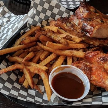 Pig Out BBQ - Ribs and wings - Barbeque Near Me - Toronto, Ontario Pig Out BBQ - Ribs and wings - Barbeque Near Me - Toronto, Ontario
