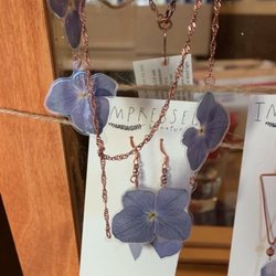 Petite Galleria - Pressed Flower Jewelry by an Oakland Artist