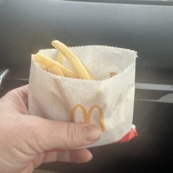 McDonald's - "Extra fries" in a Happy Meal was 15 fries. - Burgers Near Me - Raymond, Washington