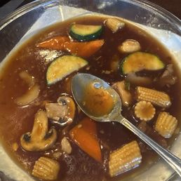 Lottsa sauce ...