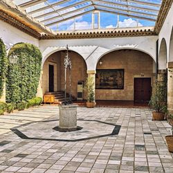 Bodegas Fundador Pedro Domecq - Bodega Innenhof (07/2025)
