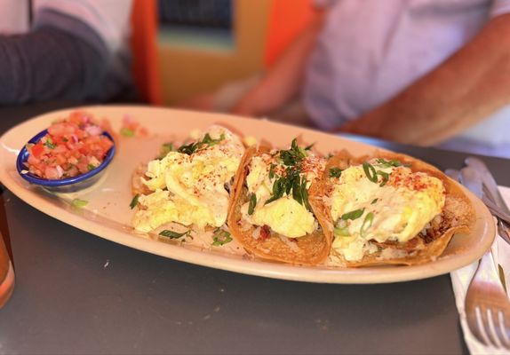 Snooze, an A.M. Eatery by null