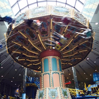 Galaxyland - Swing of the Century - Amusement Parks Near Me - Edmonton, Alberta Galaxyland - Swing of the Century - Amusement Parks Near Me - Edmonton, Alberta