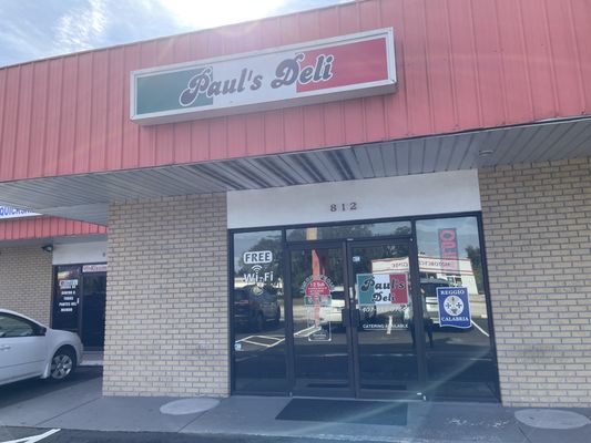 Paul's Italian Deli & Restaurant by null
