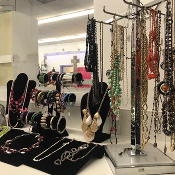 Esther’s Closet Boutique - Plenty of accessories to choose from... - Thrift Stores Near Me - Sparks, Nevada Esther’s Closet Boutique - Plenty of accessories to choose from... - Thrift Stores Near Me - Sparks, Nevada