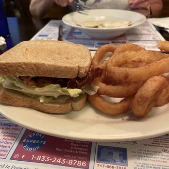 Buddy's Log Cabin Family Restaurant - Ice Cream & Frozen Yogurt Near Me - Pine Grove, Pennsylvania