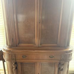 Richmond Galleries - High chest of my grandma's dining room set. Set has 4 pieces (including table with 3 leaves) and 6 chairs. excellent condition. over 100.