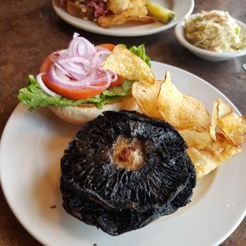 Zoey's Double Hex - Portabella Mushroom Sandwich no cheese - yummy. - American Near Me - Manchester, Vermont Zoey's Double Hex - Portabella Mushroom Sandwich no cheese - yummy. - American Near Me - Manchester, Vermont