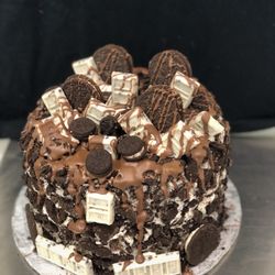 1st Class Cakes and Treats - Chocolate Dream