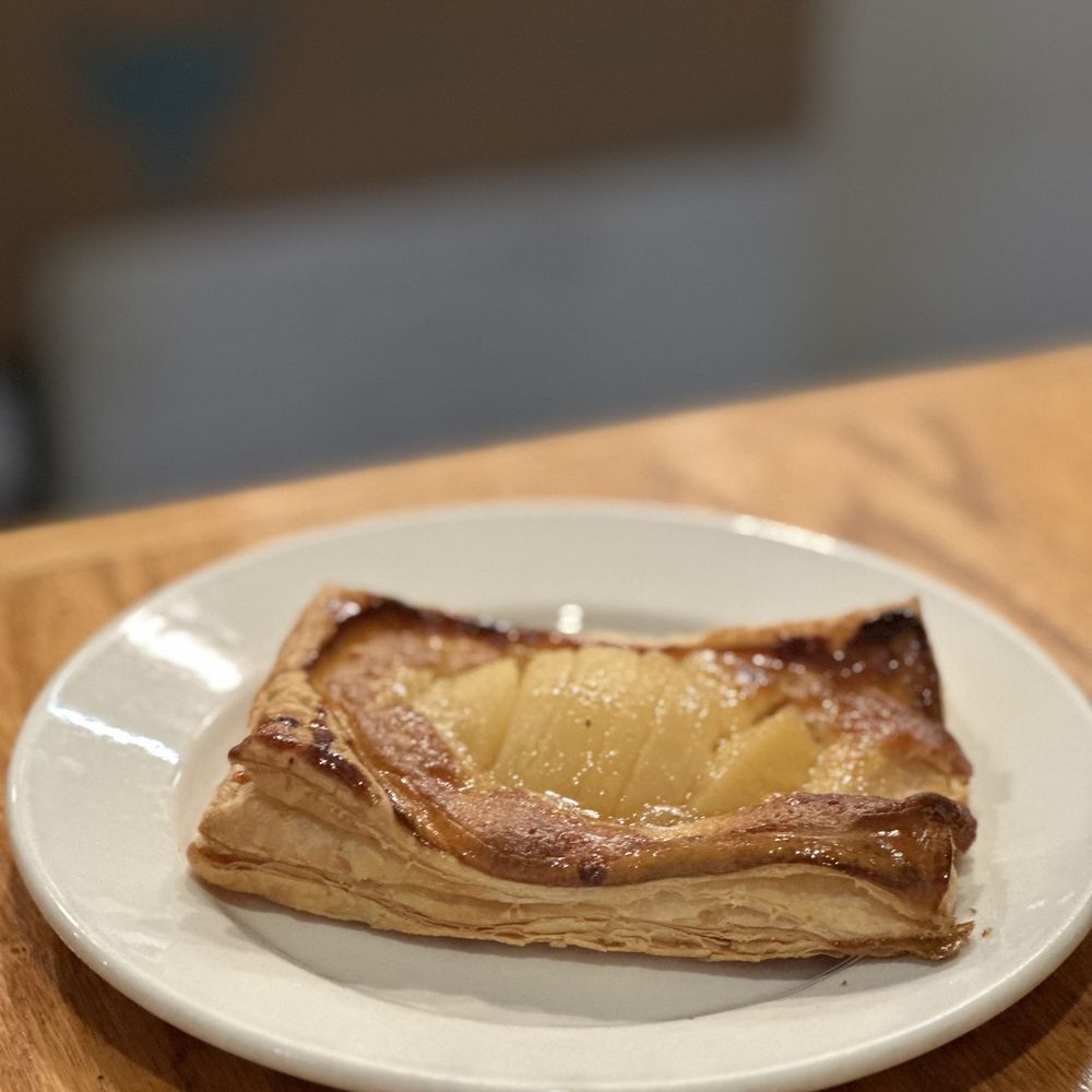 Azay - Pear tart - Japanese Near Me - Los Angeles, California Azay - Pear tart - Japanese Near Me - Los Angeles, California