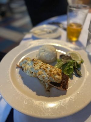 Paula's On Main by null