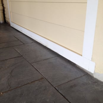 Creative Concrete - Creative Concrete left gap between trim and concrete. Direct exposure to interior wall with that gap. - Masonry/Concrete Near Me - Silver Spring, Maryland