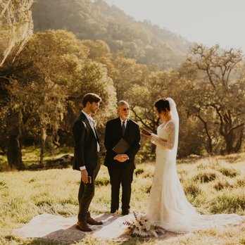Kevin Tripp Weddings - Officiants Near Me