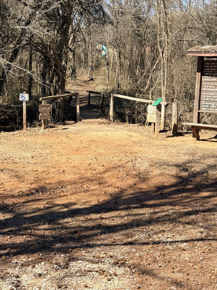 Choctaw Creek Frisbee Golf Course Logo
