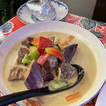 Pintoh Thai - Kang Kiew Wan Gai - Beef (Green Curry) - Thai Near Me - Oakland, California
