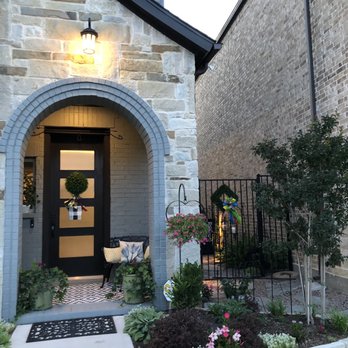 Plano Fence Company - Entrance to courtyard - Fences & Gates Near Me - Garland, Texas