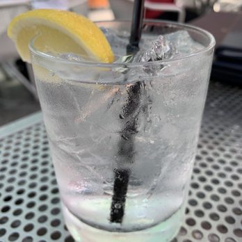Earls Kitchen + Bar - Naked Highball - kiwi strawberry - New American Near Me - McLean, Virginia Earls Kitchen + Bar - Naked Highball - kiwi strawberry - New American Near Me - McLean, Virginia
