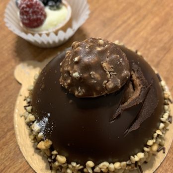 Baklovah Bakery - Fererro Rocher Mousse Fresh Fruit Tart - Desserts Near Me - San Antonio, Texas Baklovah Bakery - Fererro Rocher Mousse Fresh Fruit Tart - Desserts Near Me - San Antonio, Texas