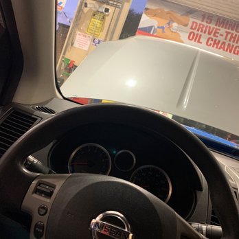 Valvoline Instant Oil Change - Getting work done now - Oil Change Stations Near Me - Hemet, California