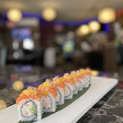 Happi Sushi - Mango Salmon Roll
