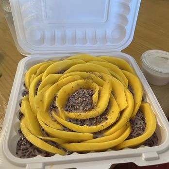 Tina's Garden Cafe - Mango Sticky Rice - Thai Near Me - Hilo, Hawaii Tina's Garden Cafe - Mango Sticky Rice - Thai Near Me - Hilo, Hawaii