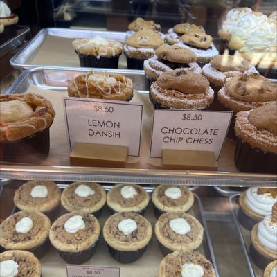 I Like Pie Bakeshop by null