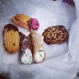 Mini Cannolis and butter cookies