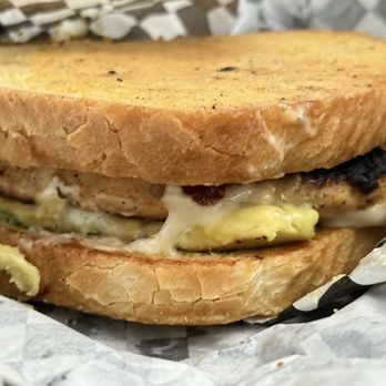 Frisco’s Carhops - Frisco Chicken Sandwich - Diners Near Me - Lakewood, California