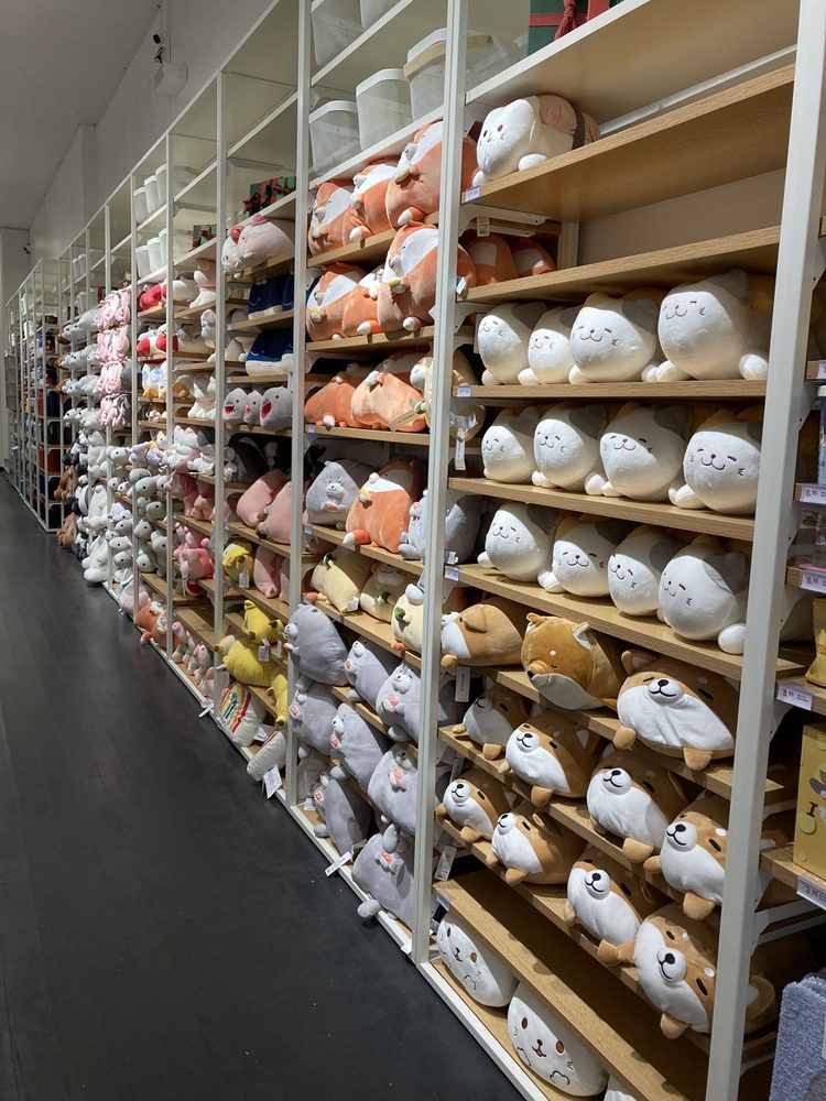 MINISO CLOSED Updated May 2024 579 Broadway, New York, New York