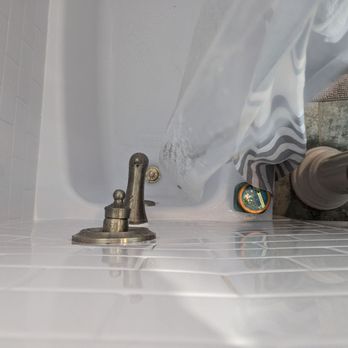 Bath Fitter - Uneven installation of the liner. - General Contractors Near Me - El Cajon, California