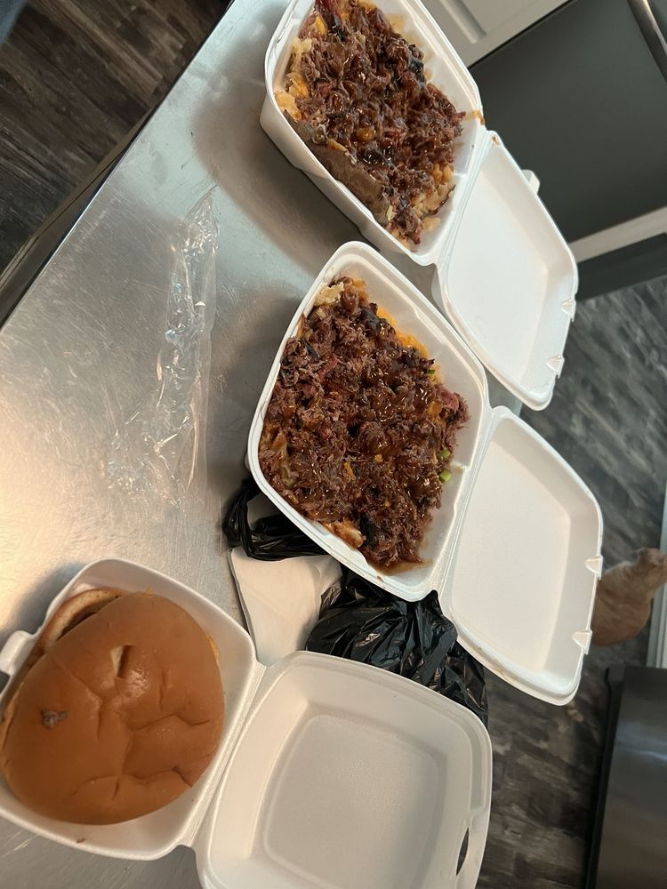 Yall’s Barbecue N’ Produce