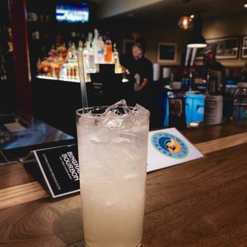 Cowboy Surfer - The Kingwood (gin) 4/5 - Bars Near Me - Houston, Texas