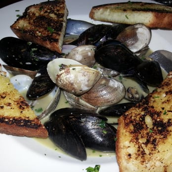 Vega - IMPEPATA DI VONGOLE E COZZE - Italian Near Me - San Francisco, California