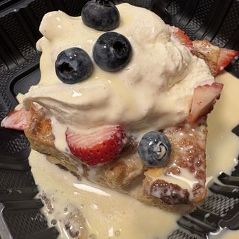 Cork & Cleaver - White chocolate bread pudding - Gastropubs Near Me - Montgomery, Alabama