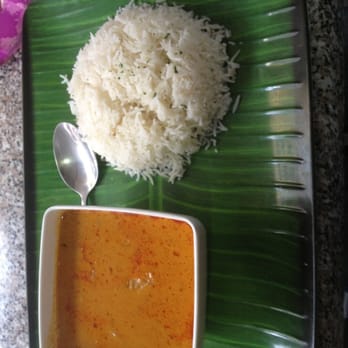 CoCozy Cafe - Chicken curry and rice - Cafes Near Me - Kelvin Grove, QLD