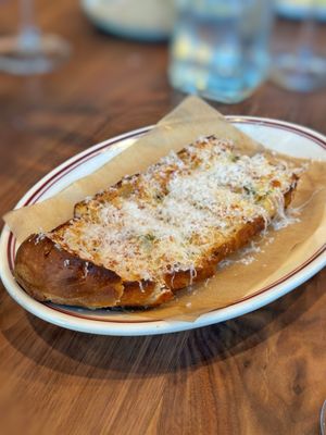 Trani's Dockside Station by null