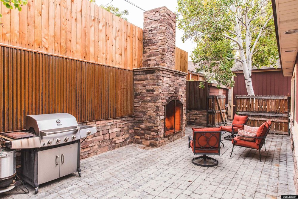 HIGH COUNTRY REALTY Updated May 2024 12 Photos 435 Broadway St