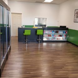 Tiggar's Computer & Cell Phone Repair - Inside of the store