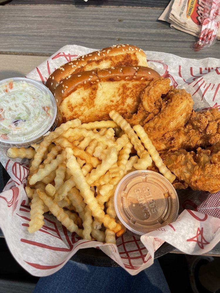 RAISING CANE’S 18 Photos & 23 Reviews 3295 Crain Hwy, Waldorf