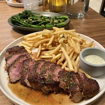 Saltbreaker - Steak Frites & Broccolini - Cocktail Bars Near Me - Alameda, California
