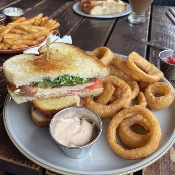 Wild Goose Tavern - Yum! - New American Near Me - Costa Mesa, California