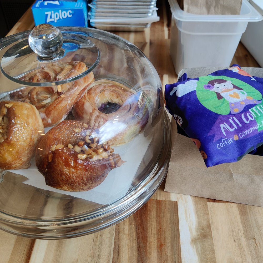 Ali’i Coffee - Pastries and a cute foldable tote bag - Coffee & Tea Near Me - Honolulu, Hawaii