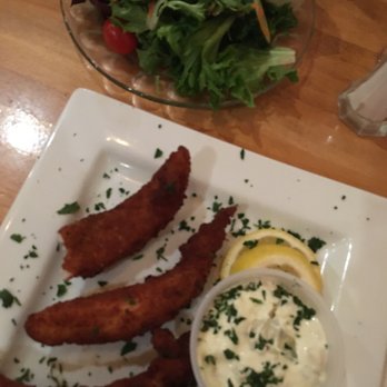 Jakes Restaurant and Tavern - nantucket tenders- fish- and home made tartar sauce and salad with home made blue cheese dressing - Pizza Near Me - Londonderry, Vermont