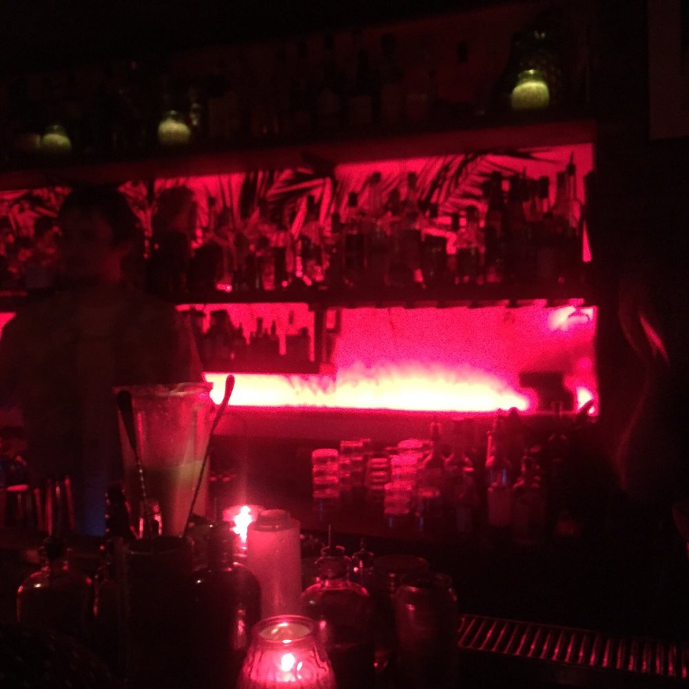 Dirty Dick - Préparation - Cocktail Bars Near Me - Paris, 75