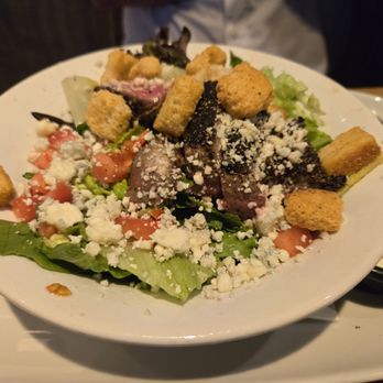 LongHorn Steakhouse - Seven pepper sirloin salad - Steakhouses Near Me - Orange City, Florida LongHorn Steakhouse - Seven pepper sirloin salad - Steakhouses Near Me - Orange City, Florida