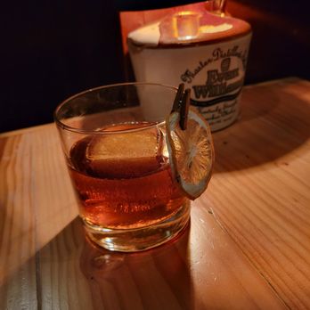 The Whisky Bar - Earl's old fashioned - Scottish Near Me - Seattle, Washington